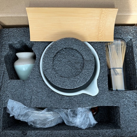 *SOLD* Artcome Japanese Matcha Tea Set - Picture 5 of 6